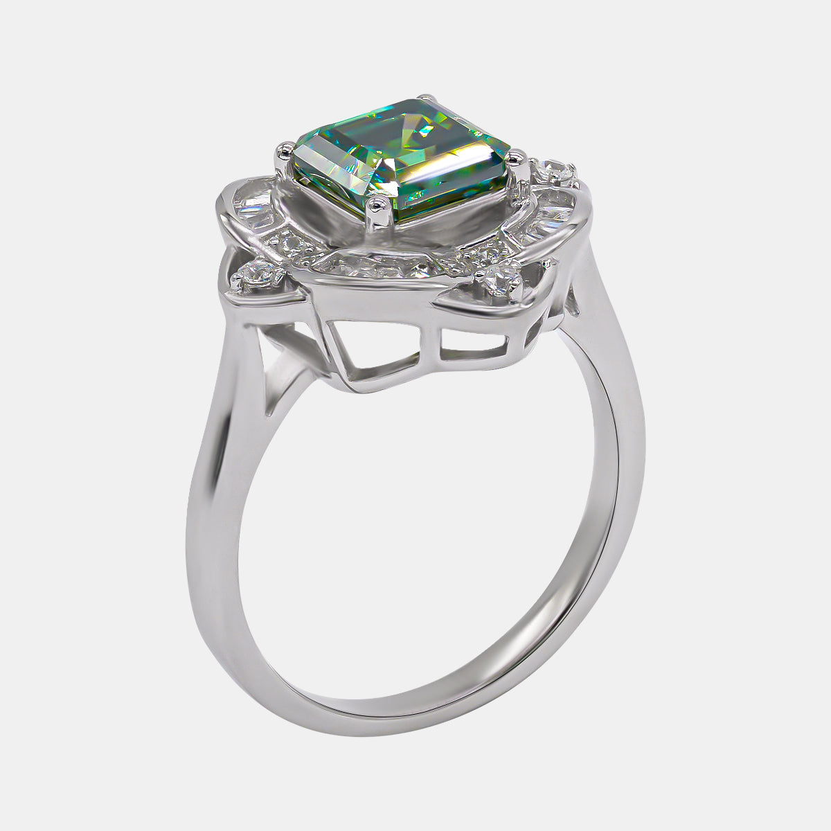 【750】Emerald Elegance Moissanite Ring