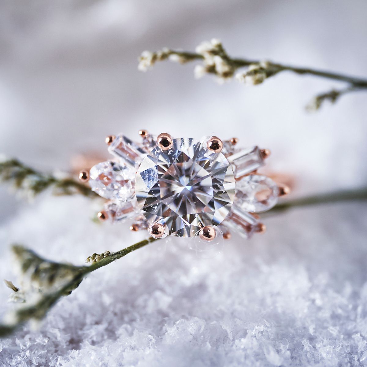 Snowfall Ring 【801】First Snowfall Moissanite Ring – Queenou Jewelry