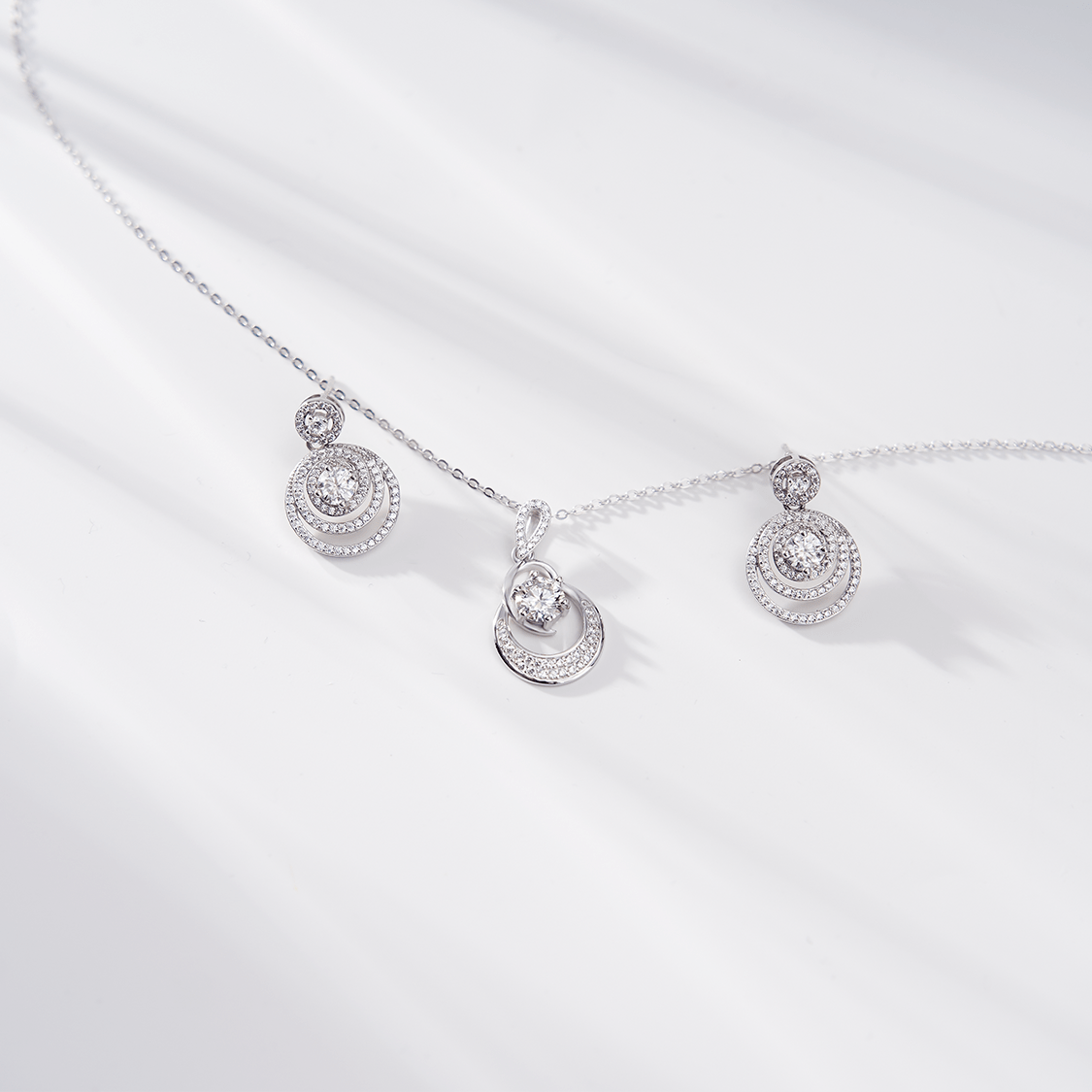 【Z4】Star and Moon Round Synthetic Moissanite Necklace Earrings Jewelry Set - Timeless Design for Wedding, Anniversary, or Birthday Gift. Fashionable and Classic Jewelry, Perfect for Special Occasions, Romantic Gifts, and Everyday Elegance. - Queenou Jewelry